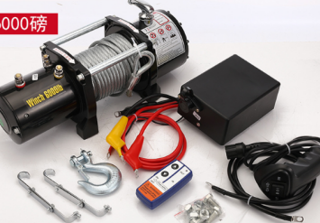 莘縣龍卷風損毀汽車，電動絞盤參與救援工作